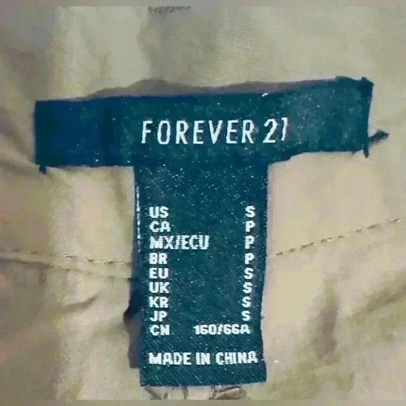 Forever 21 Nylon Baggy Cargo Pants, Women’s Size Small, Khaki - Picture 11 of 13